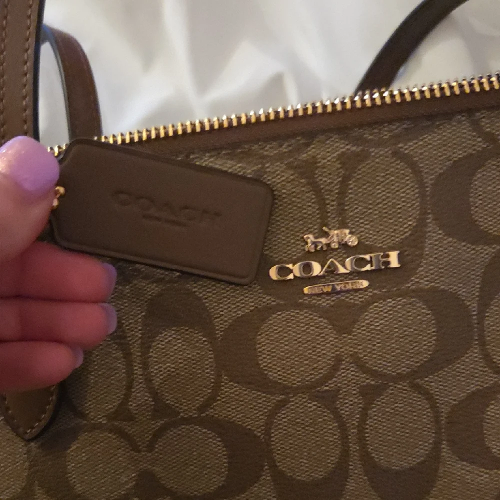 Coach Tote - Picture 2 of 6